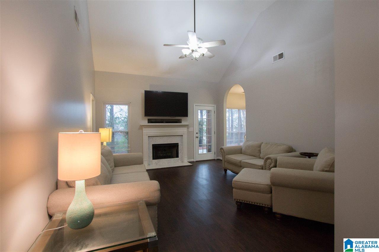 833 Daventry Lane Calera, AL 35040 - Photo 2 of 33
