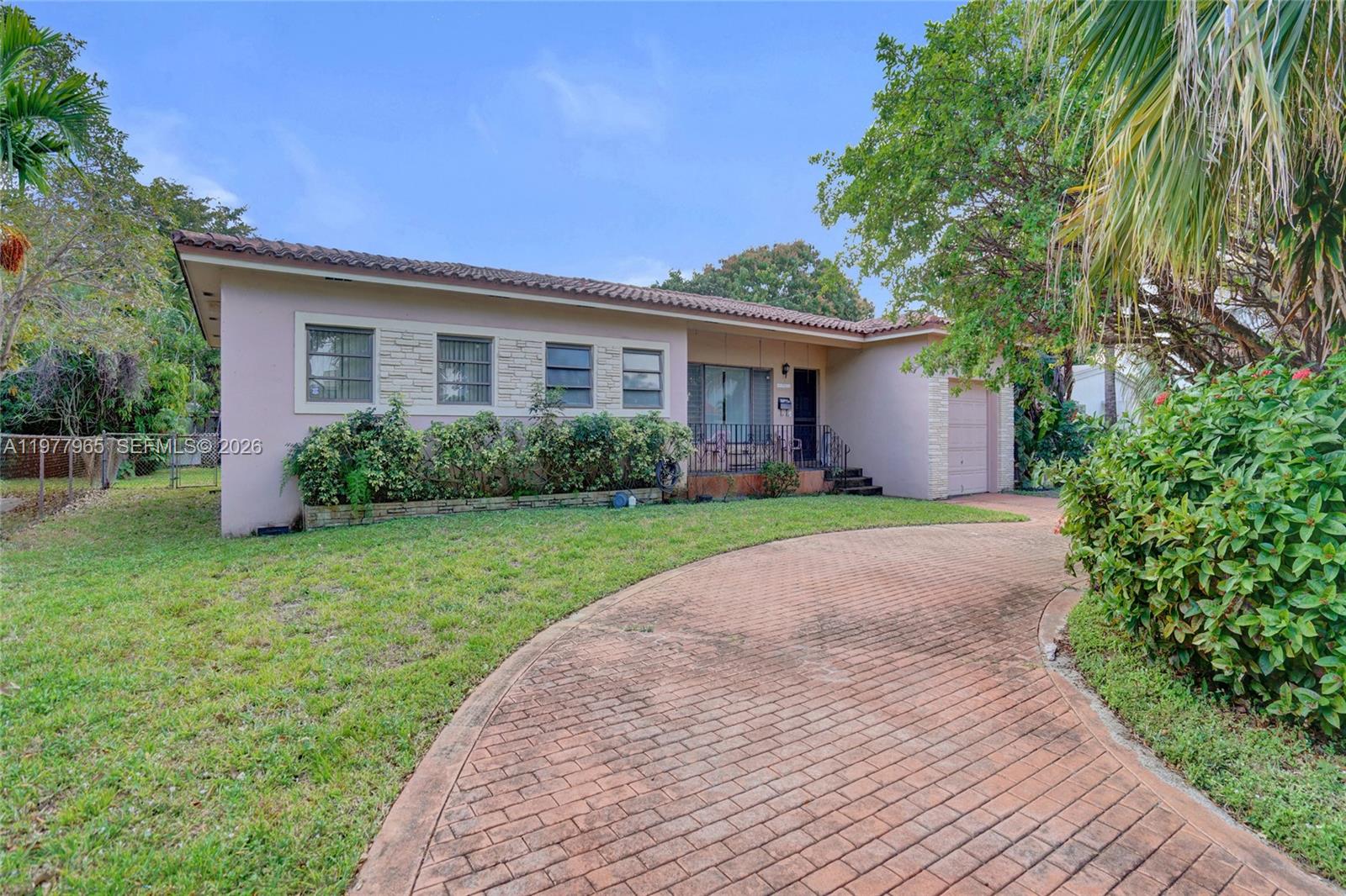 2060 Keystone Boulevard North Miami, FL 33181 - Photo 3 of 29