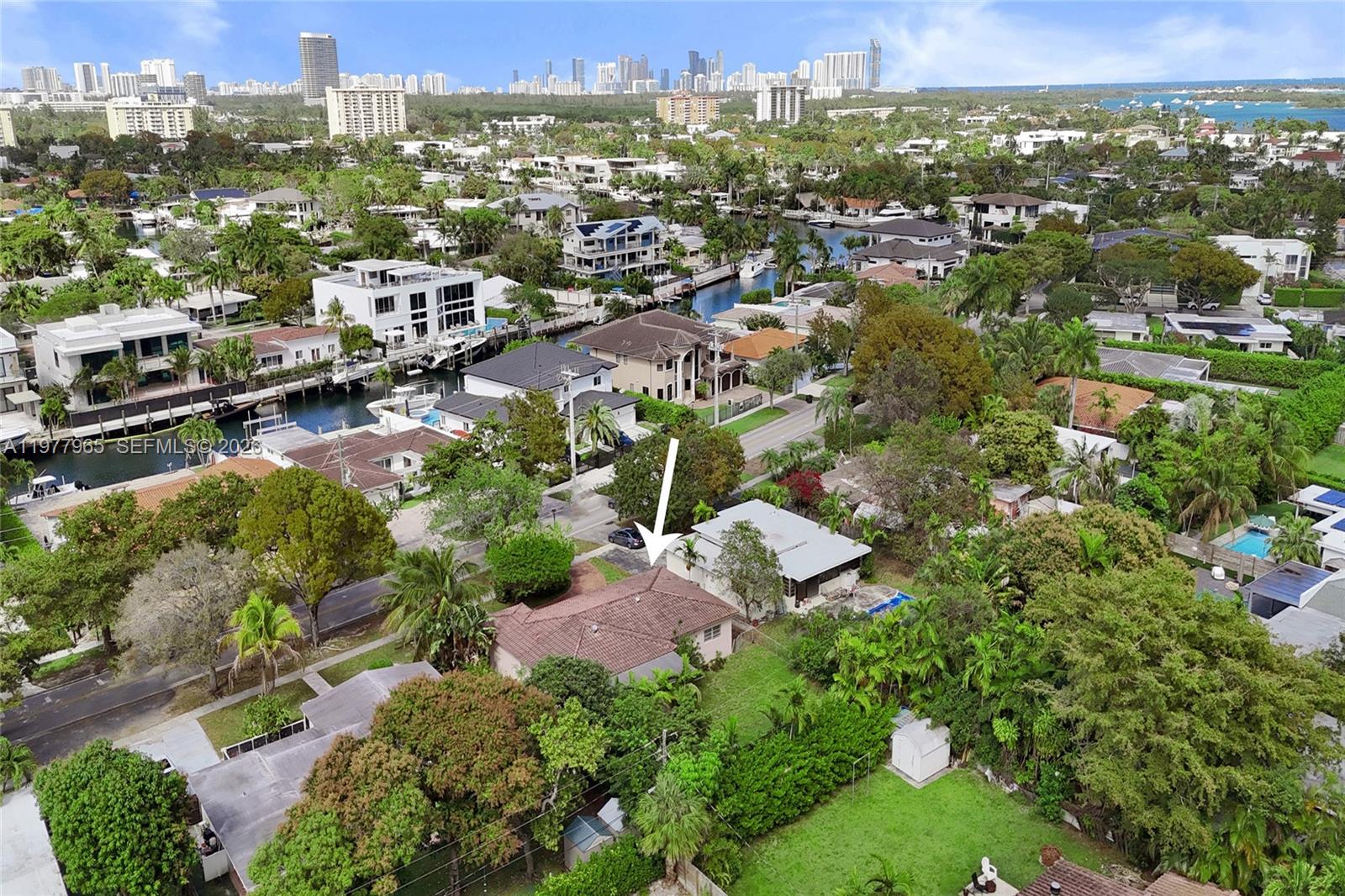 2060 Keystone Boulevard North Miami, FL 33181 - Photo 10 of 29