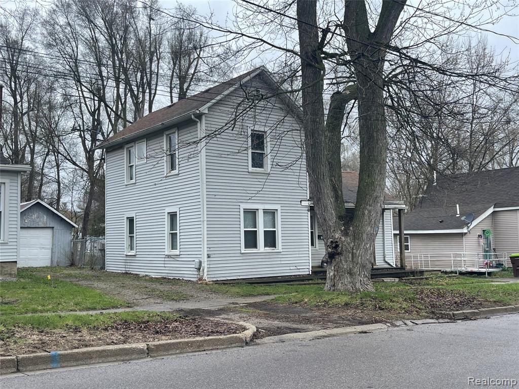 709 North Locust Street Adrian, MI 49221 - Photo 3 of 21