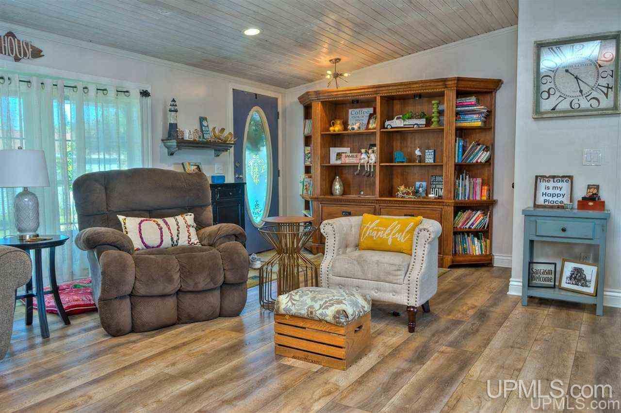3163 North Gulliver Lake Road Gulliver, MI 49840 - Photo 20 of 49