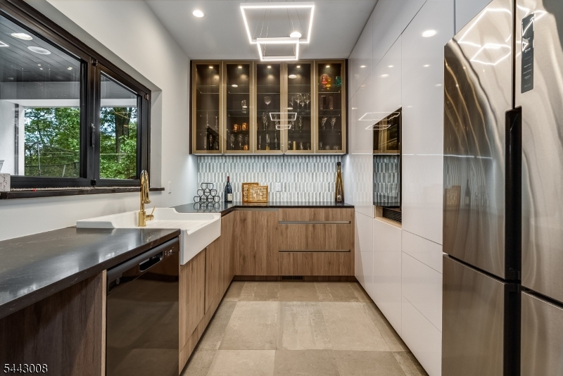 175 Round Top Road Bernardsville, NJ 07924 - Photo 13 of 35