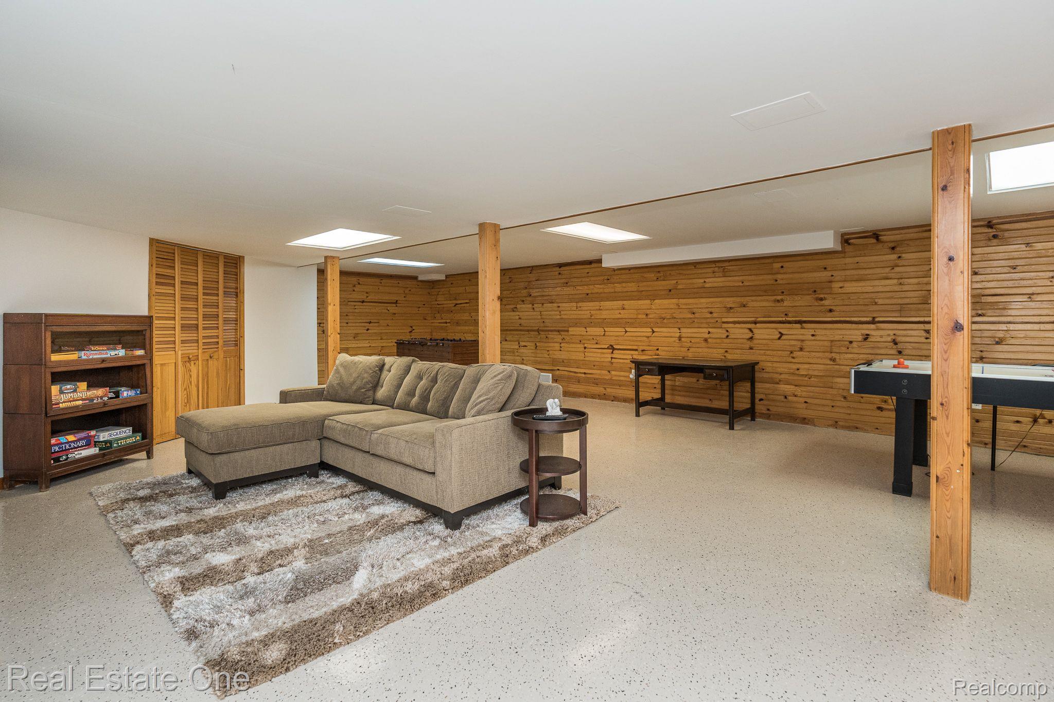 1120 Seville Road Rochester, MI 48309 - Photo 19 of 22 FINISHED BASEMENT