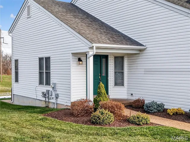 $265,000 | 127 Maryland Drive, Unit 89A, O'Fallon, MO 63366