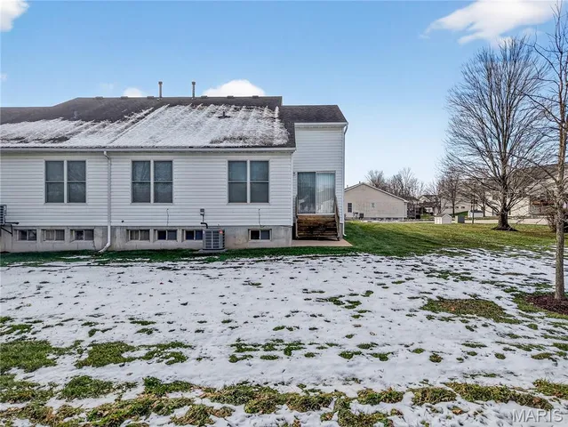 $265,000 | 127 Maryland Drive, Unit 89A, O'Fallon, MO 63366