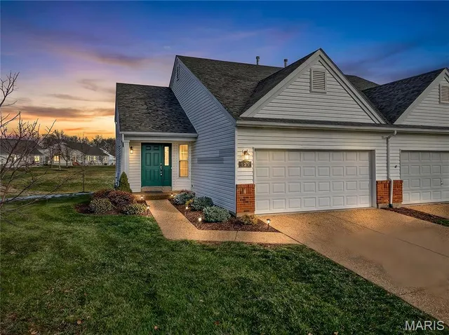 $265,000 | 127 Maryland Drive, Unit 89A, O'Fallon, MO 63366
