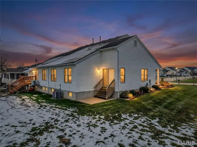$265,000 | 127 Maryland Drive, Unit 89A, O'Fallon, MO 63366