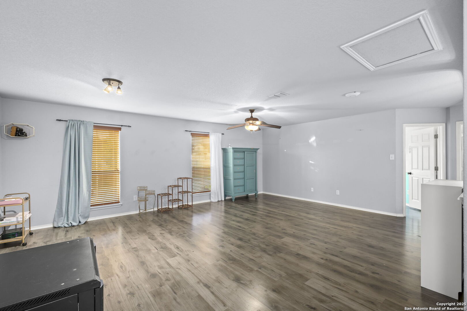 243 Cardinal Song San Antonio, TX 78253 - Photo 3 of 47