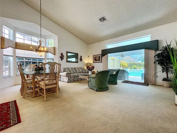 $1,995 | 9408 New Orleans Drive, Weeki Wachee, FL 34613