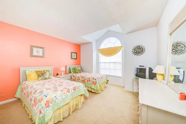 $1,995 | 9408 New Orleans Drive, Weeki Wachee, FL 34613