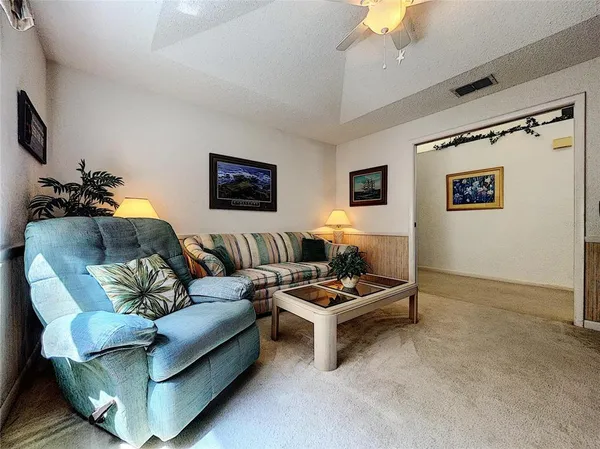 $1,995 | 9408 New Orleans Drive, Weeki Wachee, FL 34613