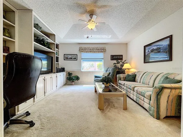 $1,995 | 9408 New Orleans Drive, Weeki Wachee, FL 34613