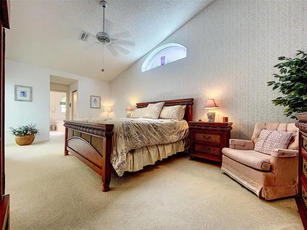 $1,995 | 9408 New Orleans Drive, Weeki Wachee, FL 34613