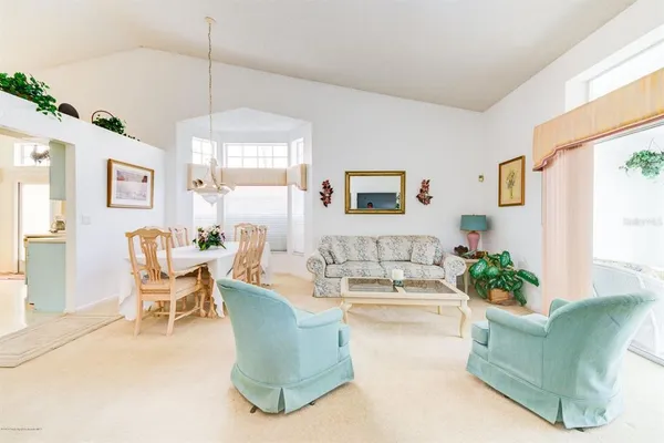 $1,995 | 9408 New Orleans Drive, Weeki Wachee, FL 34613