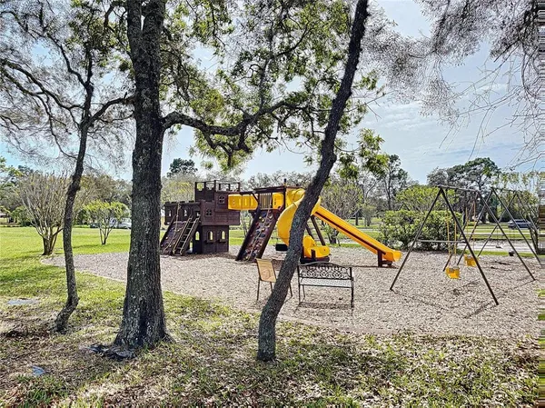 $1,995 | 9408 New Orleans Drive, Weeki Wachee, FL 34613