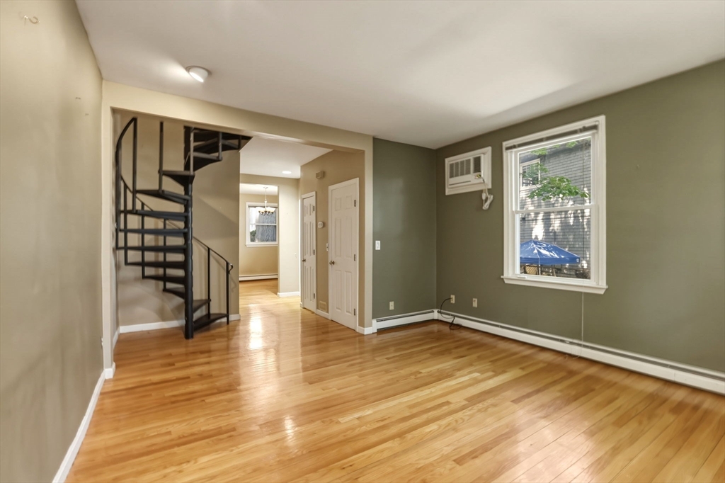 127 Kilsyth Road, Unit 3 Boston, MA 02135 - Photo 4 of 28