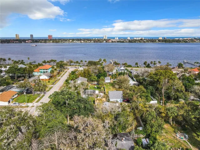 $370,000 | 133 10th Street, Daytona Beach, FL 32117