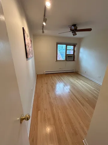 $3,000 | 401 West Webster Avenue, Unit 502, Chicago, IL 60614