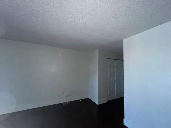 $1,700 | 1800 Sans Souci Boulevard, Unit 332, North Miami, FL 33181