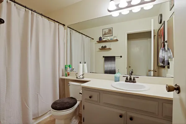 $414,900 | 604 Edgebrook Court, Modesto, CA 95354