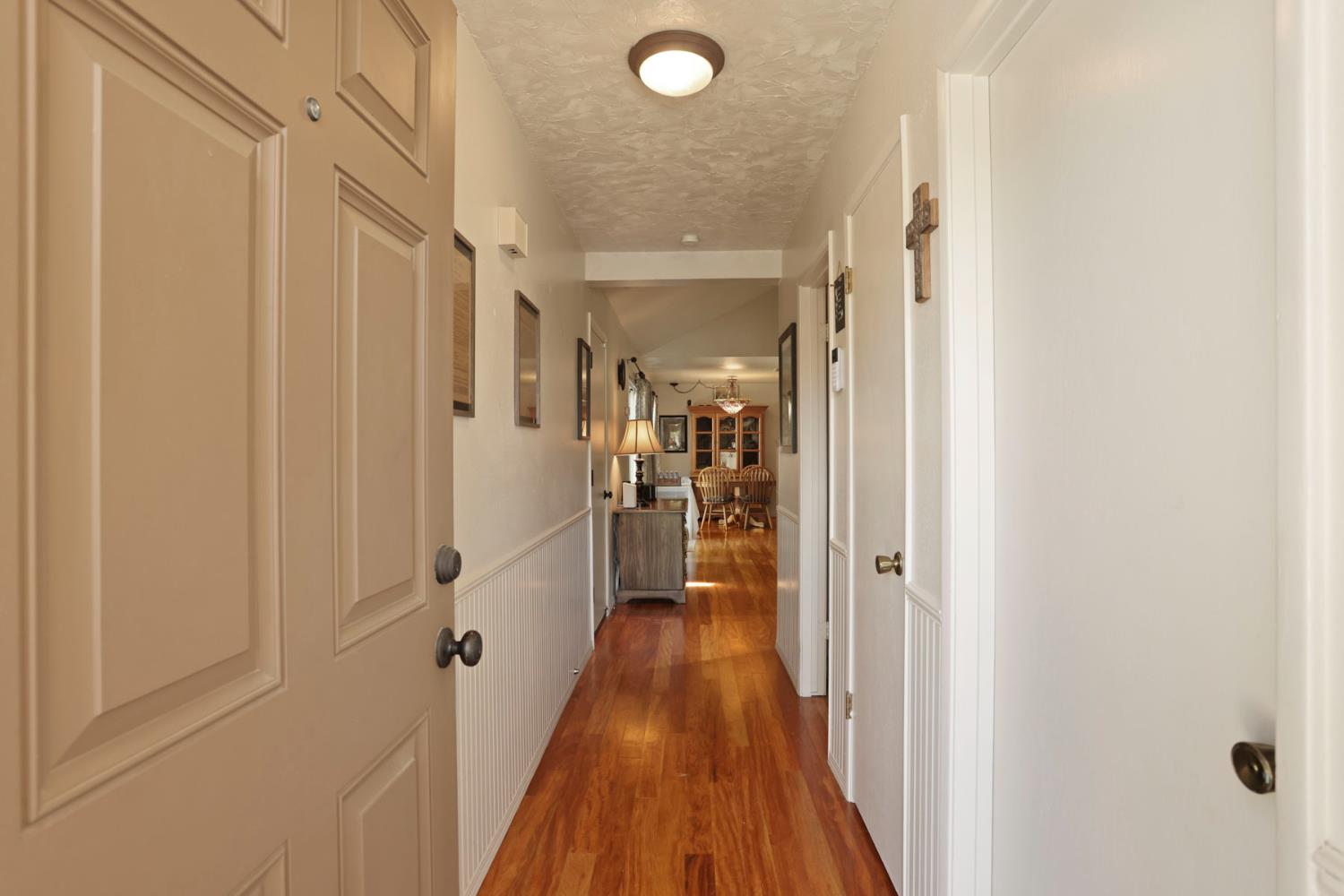 604 Edgebrook Court Modesto, CA 95354 - Photo 4 of 25