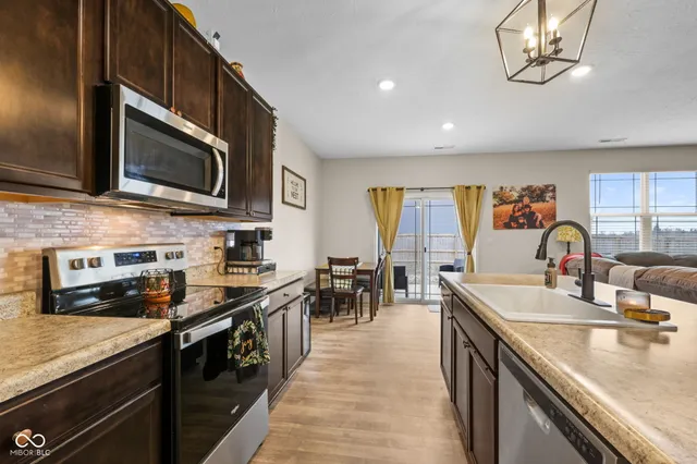 $365,000 | 3155 West Haberdashery Drive, Monrovia, IN 46157