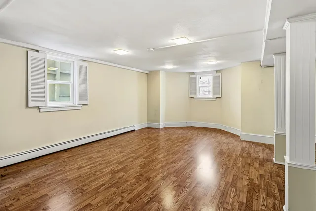 $1,050,000 | 915 11th Street, Sacramento, CA 95814