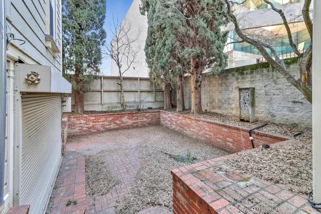 $1,050,000 | 915 11th Street, Sacramento, CA 95814