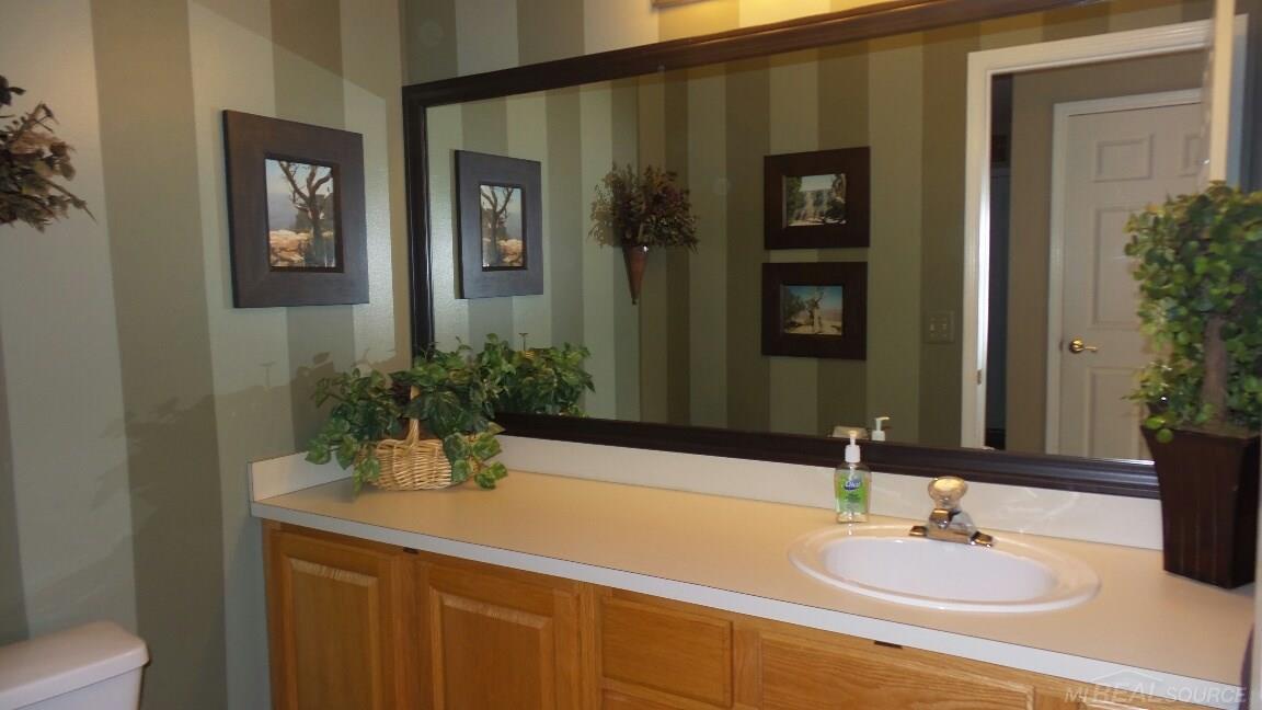 1201 Lakeview Drive Rochester Hills, MI 48306 - Photo 13 of 30