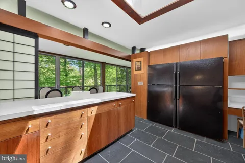 $950,000 | 401 Willington Drive, Silver Spring, MD 20904