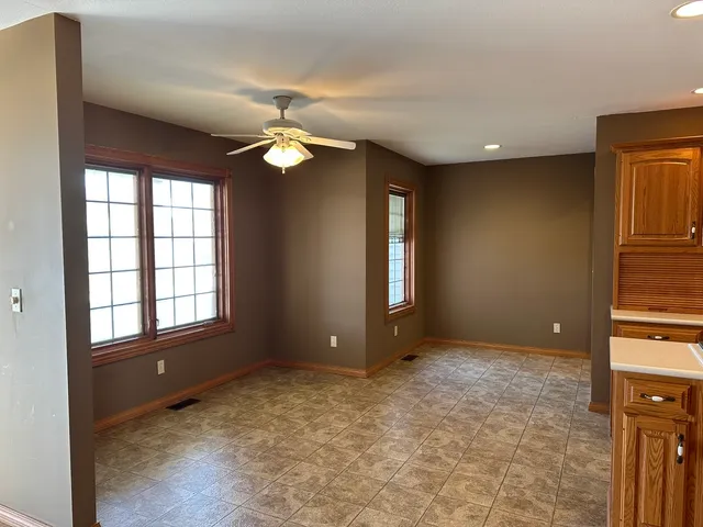 $254,900 | 1005 North Fox Run, Villa Grove, IL 61956