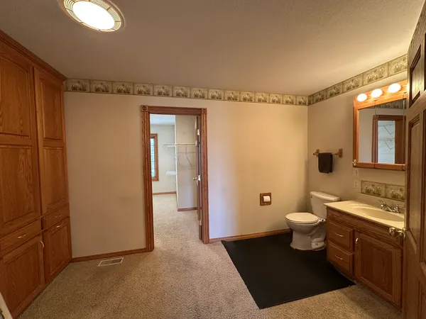 $249,900 | 1005 North Fox Run, Villa Grove, IL 61956