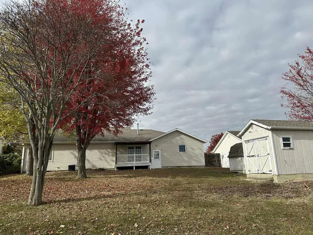 $254,900 | 1005 North Fox Run, Villa Grove, IL 61956