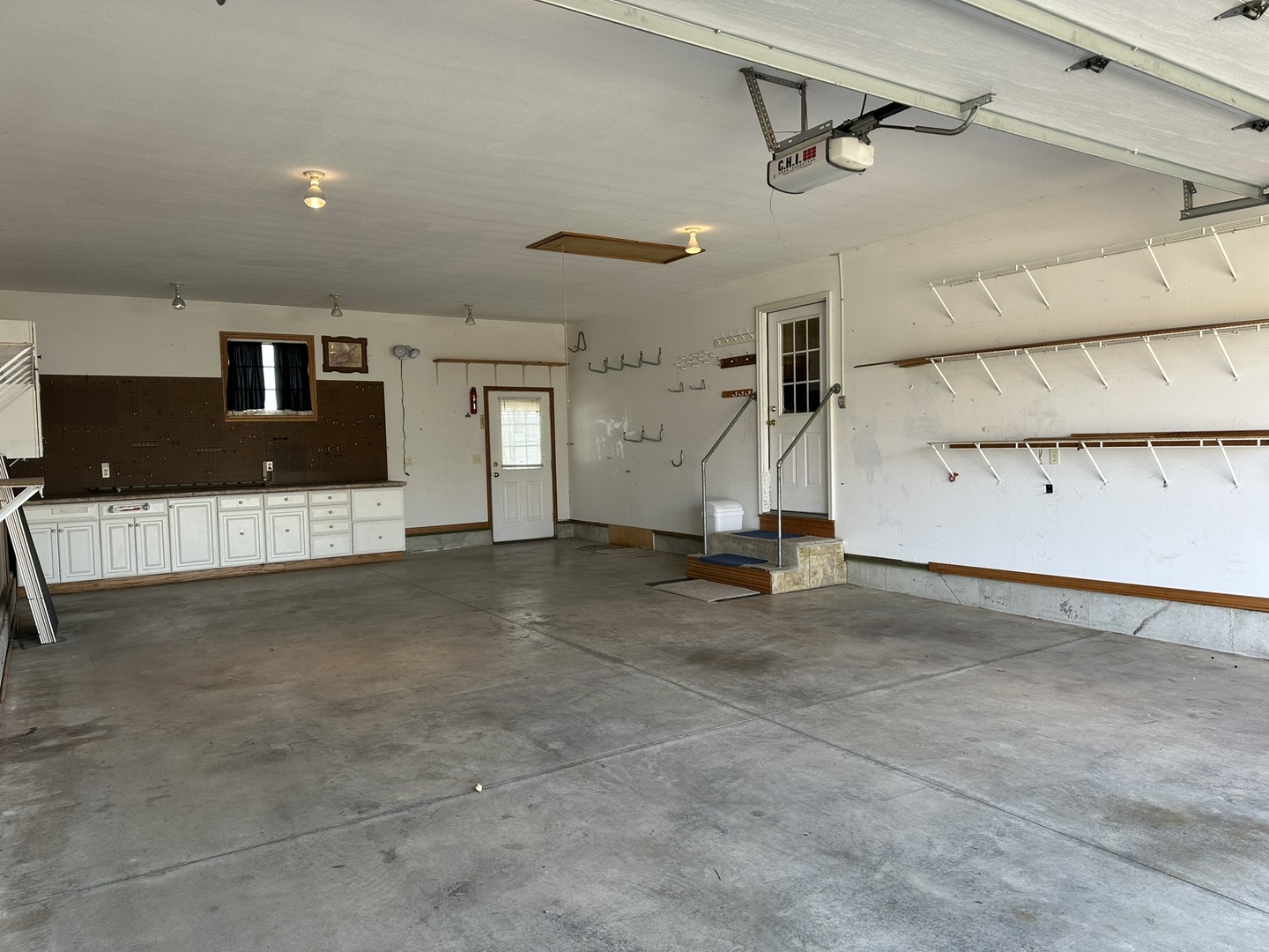 1005 North Fox Run Villa Grove, IL 61956 - Photo 41 of 45 a view of a garage