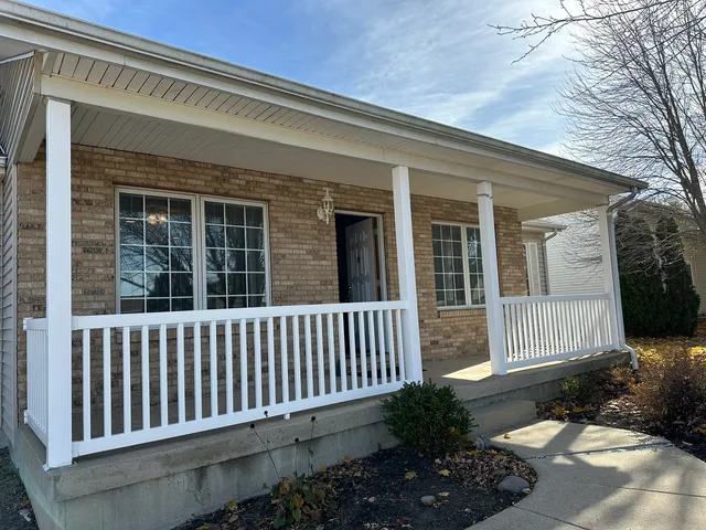 $254,900 | 1005 North Fox Run, Villa Grove, IL 61956