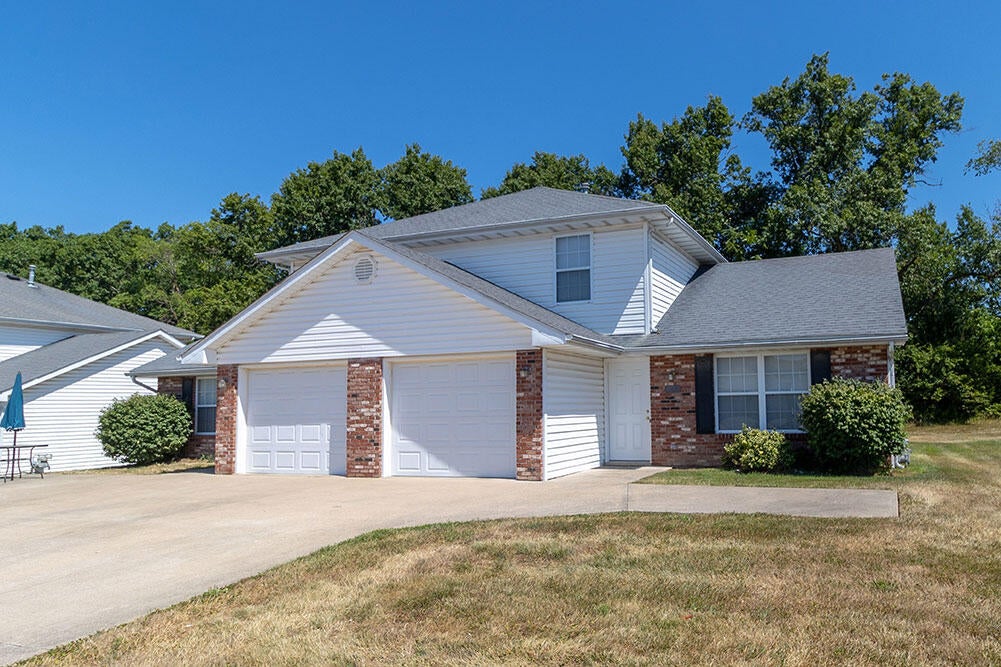 1635 Bold Ruler Court Columbia, MO 65202 - Photo 1 of 25 Gallery Image 1