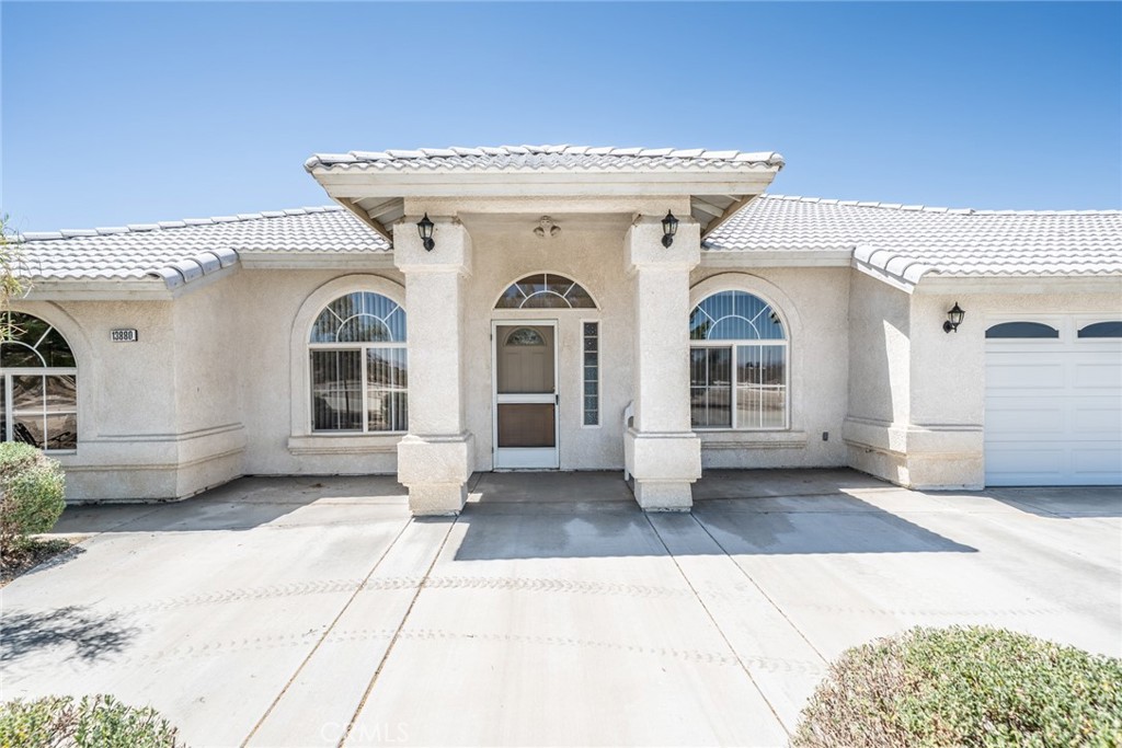 13880 Paramount Road Phelan, CA 92371 - Photo 5 of 54