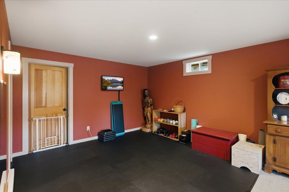 39 Stoney Brook Road Londonderry, VT 05148 - Photo 34 of 51 Gallery Image 34