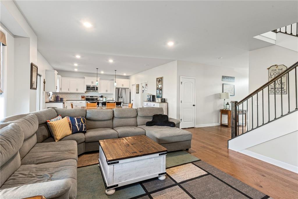 18526 West 194th Terrace Spring Hill, KS 66083 - Photo 5 of 36