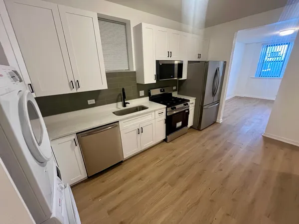 $2,850 | 949 North Damen Avenue, Unit G, Chicago, IL 60622