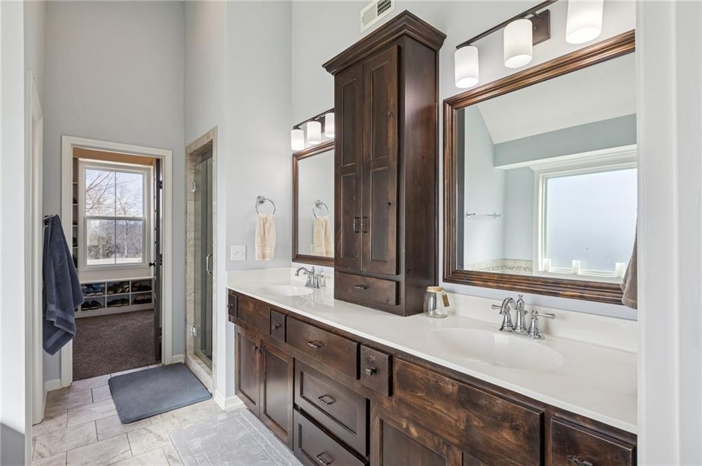 17205 Thomas Lane Road Smithville, MO 64089 - Photo 27 of 58