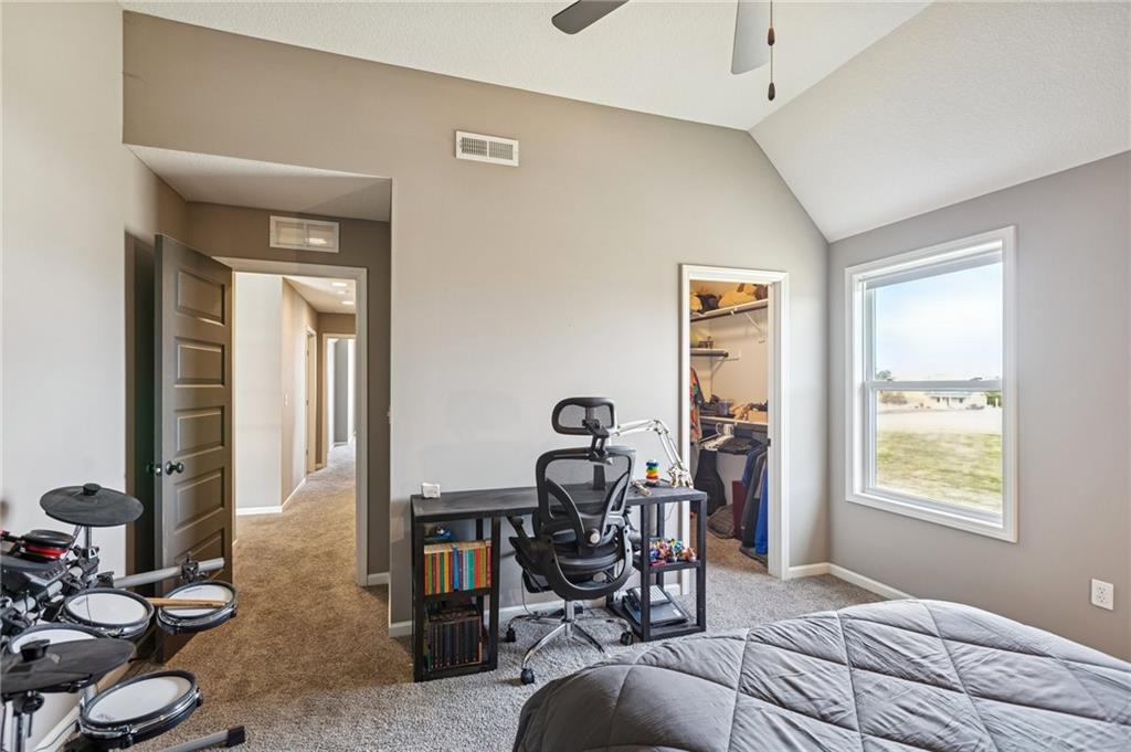 17205 Thomas Lane Road Smithville, MO 64089 - Photo 32 of 58