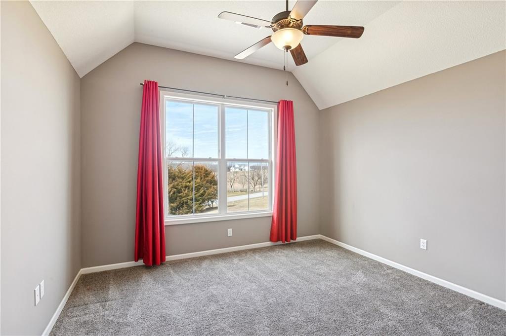 17205 Thomas Lane Road Smithville, MO 64089 - Photo 36 of 58