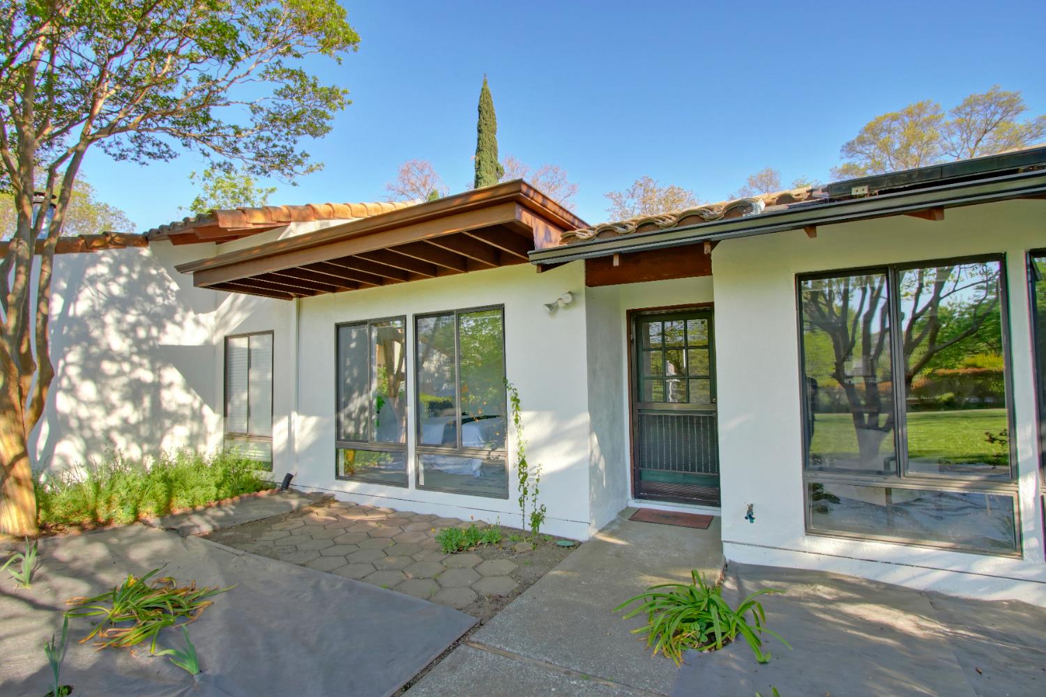 2526 Overhill Lane Davis, CA 95616 - Photo 56 of 60 a front view of a house
