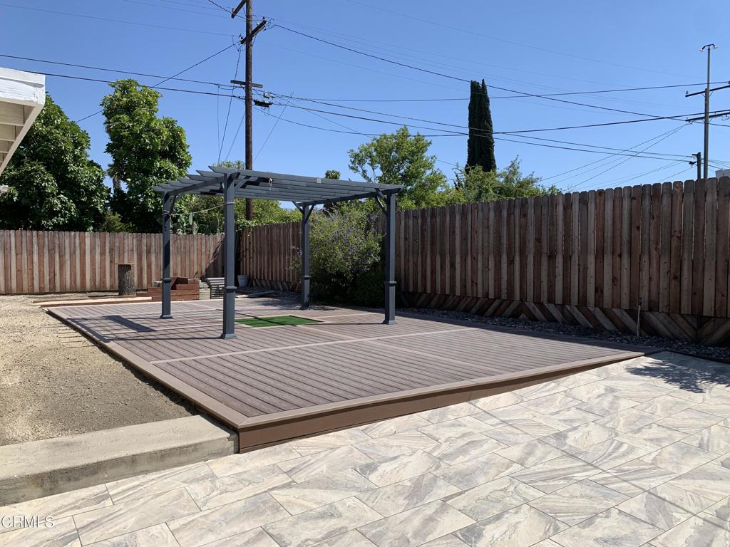 938 Ford Street Corona, CA 92879 - Photo 28 of 36 a view of a backyard of the house
