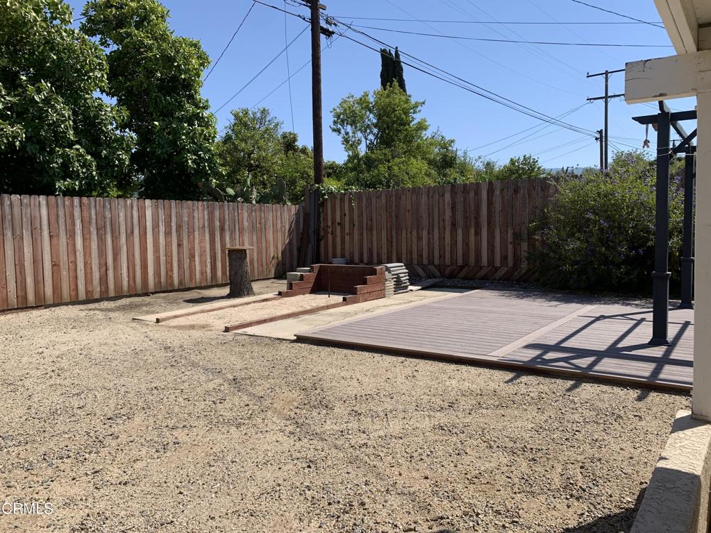 938 Ford Street Corona, CA 92879 - Photo 29 of 36 a view of a backyard with a small cabin