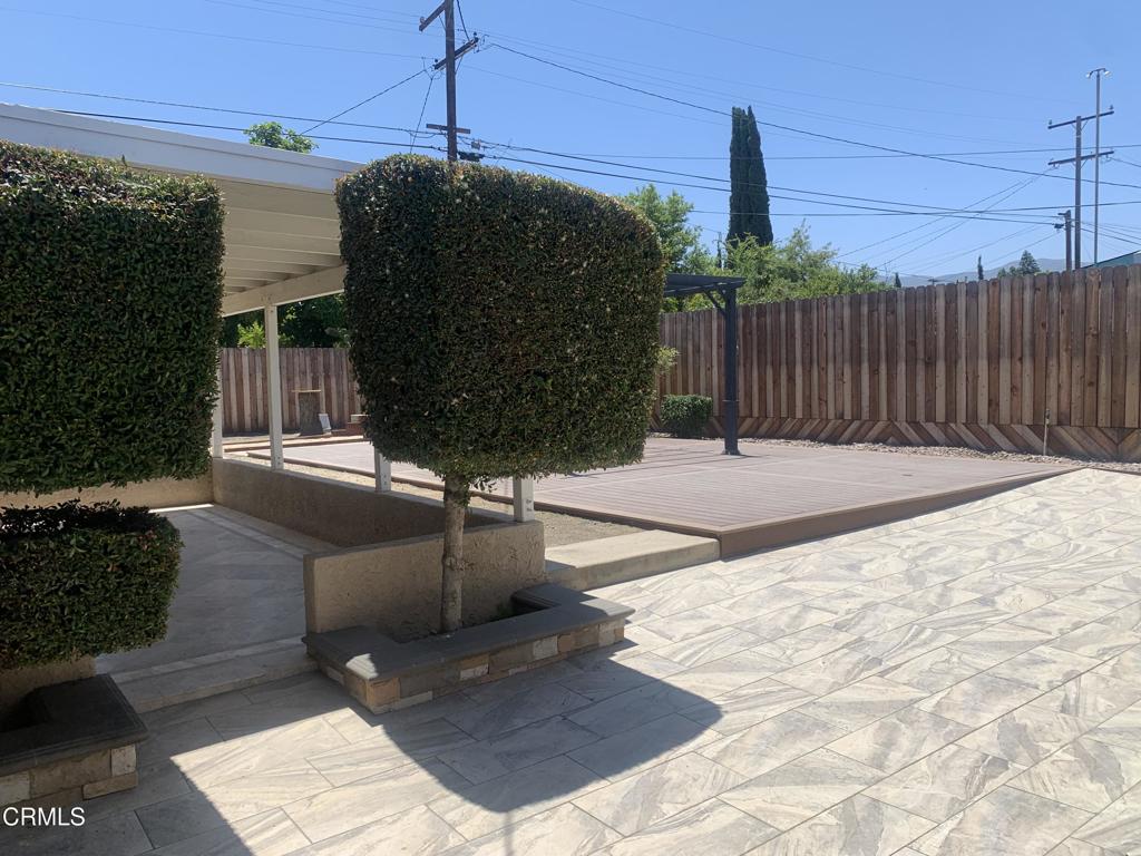 938 Ford Street Corona, CA 92879 - Photo 30 of 36 a building outdoor space with wooden fence