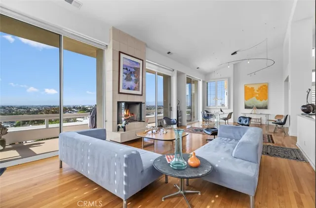 $2,850,000 | 425 VÃa El Chico, Redondo Beach, CA 90277