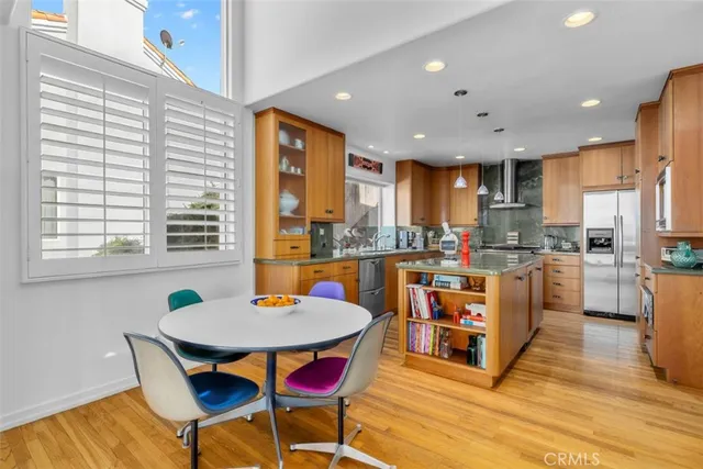 $2,850,000 | 425 VÃa El Chico, Redondo Beach, CA 90277