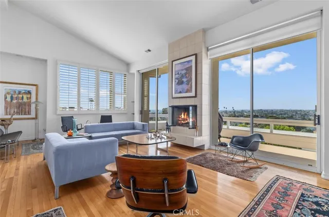 $2,850,000 | 425 VÃa El Chico, Redondo Beach, CA 90277